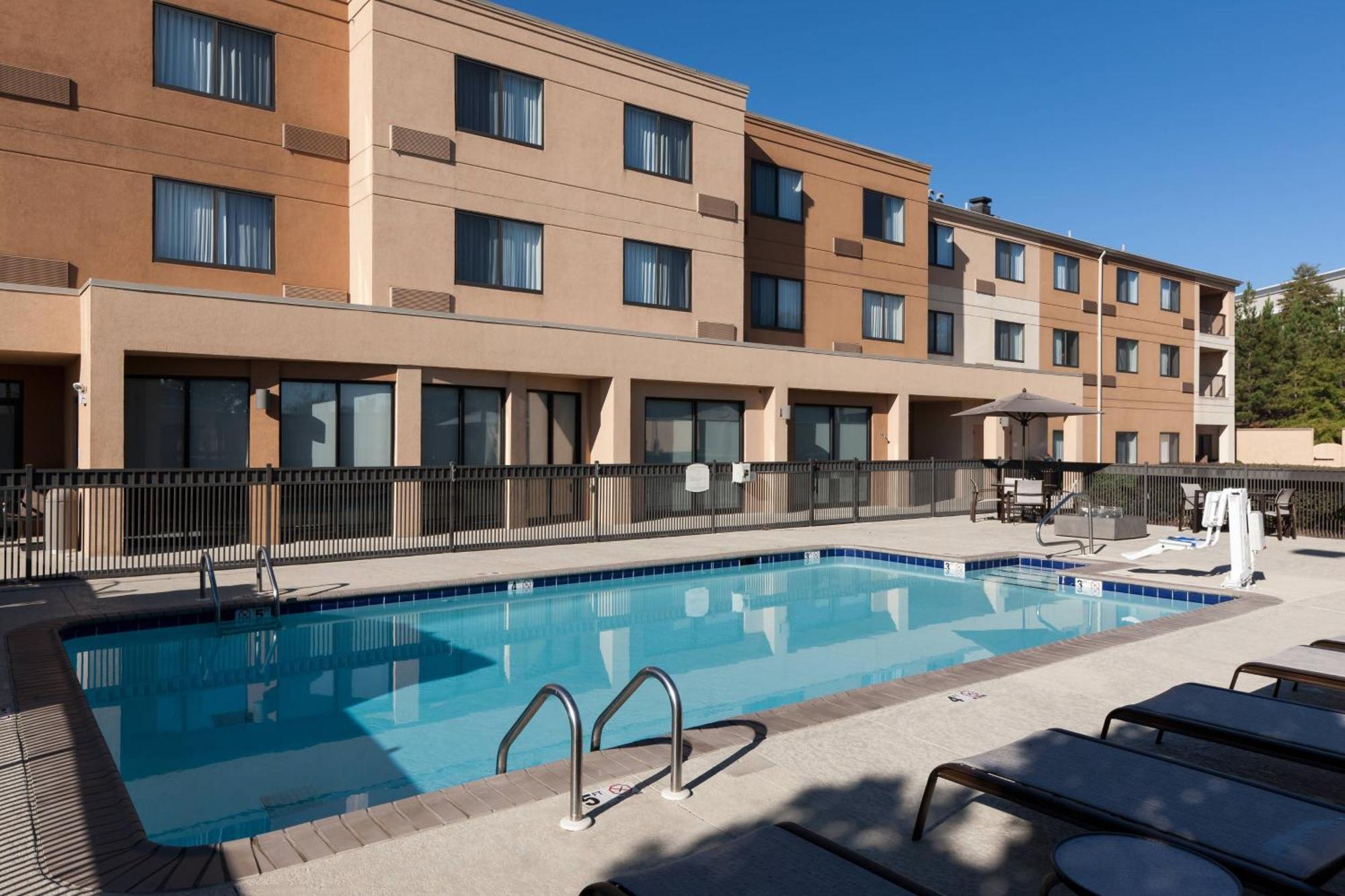 Courtyard By Marriott Birmingham Trussville Exterior foto